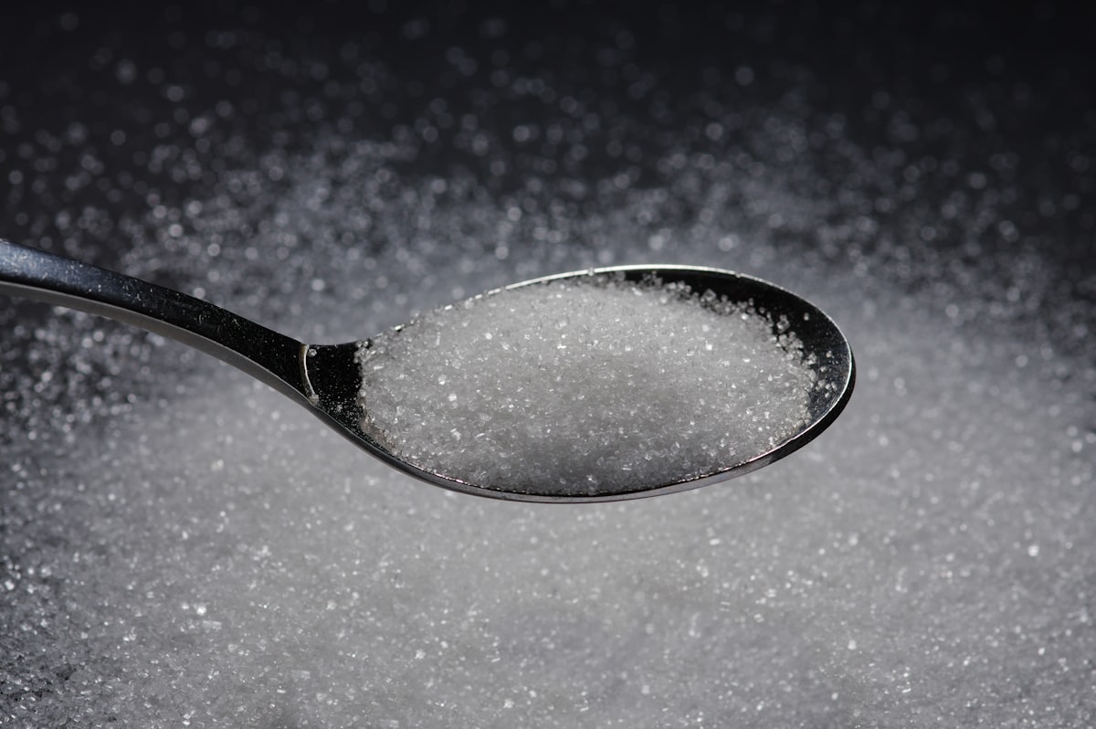 Sugar alternatives and natural sweeteners display